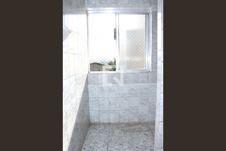 Área de serviço. de apartamento para alugar com 2 quartos, 44m² em Jardim Cristal, São Paulo
