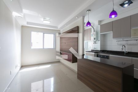 Sala de apartamento à venda com 2 quartos, 46m² em Vila Carmosina, São Paulo