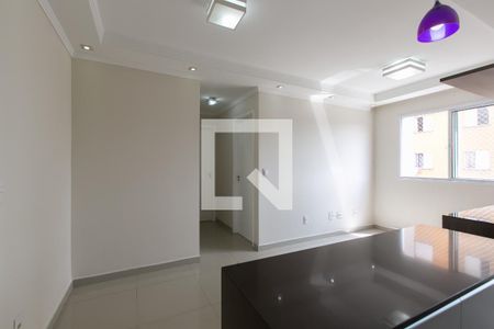 Sala de apartamento à venda com 2 quartos, 46m² em Vila Carmosina, São Paulo