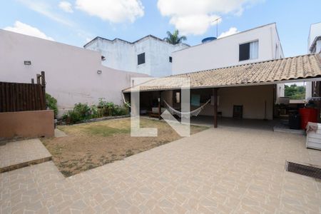 Quintal de casa à venda com 4 quartos, 300m² em Europa, Contagem