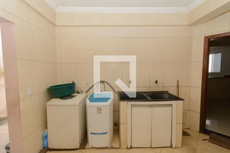 Área de Serviço de casa à venda com 4 quartos, 300m² em Europa, Contagem