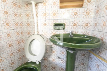 Banheiro de casa à venda com 3 quartos, 54m² em Rubem Berta, Porto Alegre