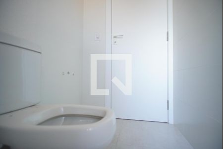 Banheiro da Suíte  de apartamento à venda com 3 quartos, 175m² em Passo D’areia, Porto Alegre