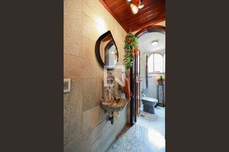 Lavabo de casa à venda com 4 quartos, 320m² em Carandiru, São Paulo