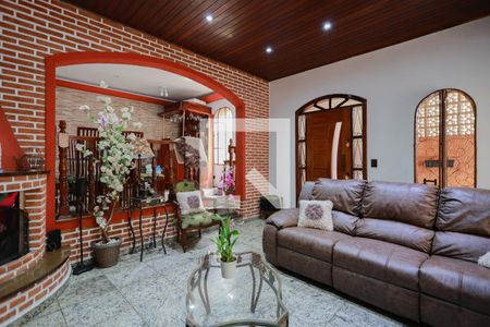 Sala de estar de casa à venda com 4 quartos, 320m² em Carandiru, São Paulo