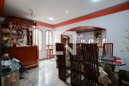 Sala de jantar de casa à venda com 4 quartos, 320m² em Carandiru, São Paulo