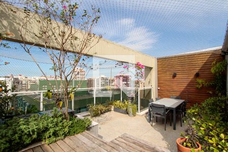 Apartamento à venda com 130m², 1 quarto e 1 vagaTerraço