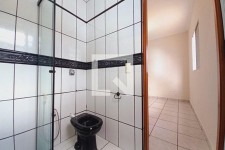 Banheiro da Suíte de casa para alugar com 3 quartos, 200m² em Jardim Eulina, Campinas