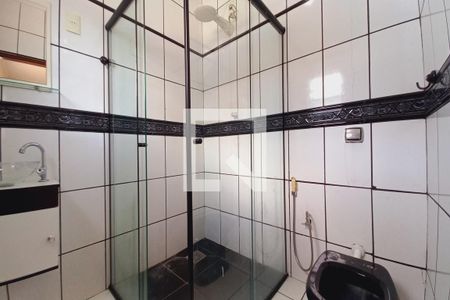 Banheiro da Suíte de casa para alugar com 3 quartos, 200m² em Jardim Eulina, Campinas