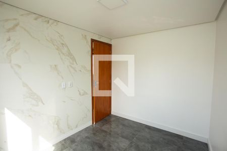 Quarto 2 de apartamento para alugar com 2 quartos, 44m² em Marechal Rondon, Canoas