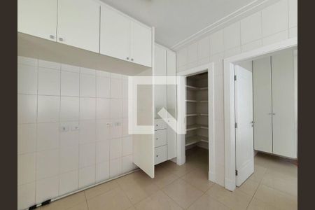 Casa à venda com 4 quartos, 456m² em Super Quadra Morumbi, São Paulo