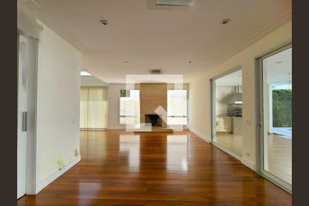 Casa à venda com 4 quartos, 456m² em Super Quadra Morumbi, São Paulo