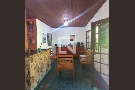 Casa à venda com 3 quartos, 187m² em Itaipu, Niterói