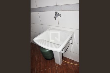 Área de Serviço de casa para alugar com 2 quartos, 96m² em Jardim Mangalot, São Paulo