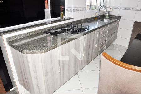 Cozinha de casa para alugar com 2 quartos, 96m² em Jardim Mangalot, São Paulo