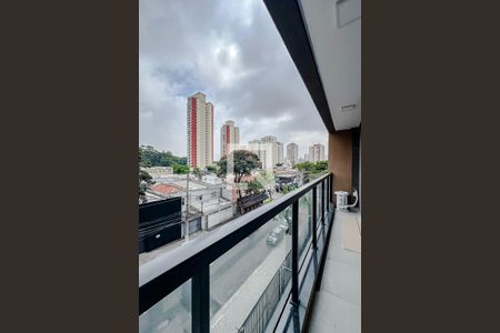 Varanda de kitnet/studio para alugar com 1 quarto, 28m² em Cambuci, São Paulo