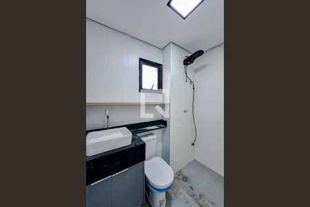 Banheiro de kitnet/studio para alugar com 1 quarto, 28m² em Cambuci, São Paulo