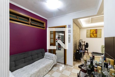 Casa para alugar com 7 quartos, 200m² em Vila Moraes, São Paulo