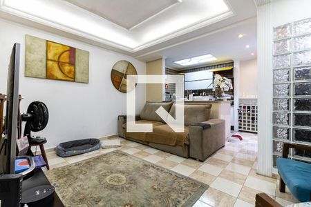 Casa para alugar com 7 quartos, 200m² em Vila Moraes, São Paulo