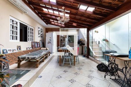 Casa para alugar com 7 quartos, 200m² em Vila Moraes, São Paulo