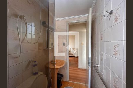 Banheiro de apartamento à venda com 2 quartos, 55m² em São Domingos, São Paulo