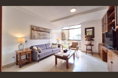 Sala de casa à venda com 3 quartos, 300m² em Vila Ipojuca, São Paulo