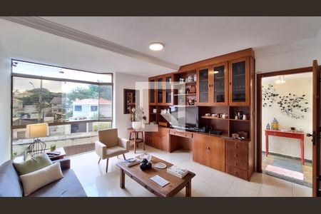 Sala de casa à venda com 3 quartos, 300m² em Vila Ipojuca, São Paulo