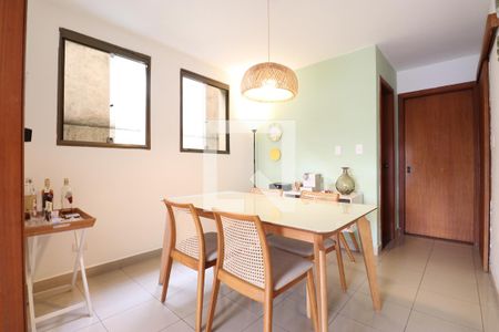 Sala de Jantar de casa à venda com 3 quartos, 300m² em Vila Ipojuca, São Paulo