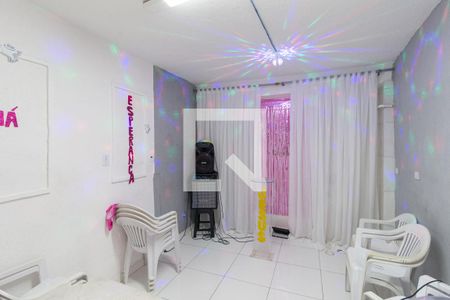 Salão de casa à venda com 4 quartos, 120m² em Padroeira, Osasco