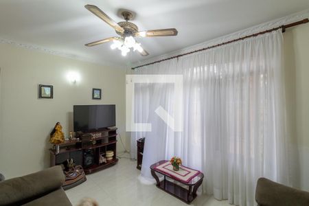 Sala de casa à venda com 3 quartos, 251m² em Vila Mesquita, São Paulo