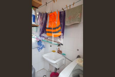 Área de Serviço Casa 1 - Vista de casa à venda com 5 quartos, 220m² em Jardim São Domingos, Guarulhos