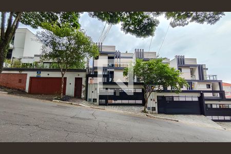 Fachada de casa à venda com 3 quartos, 127m² em Vila Ester (zona Norte), São Paulo