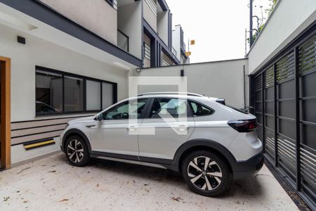 Garagem de casa à venda com 3 quartos, 127m² em Vila Ester (zona Norte), São Paulo