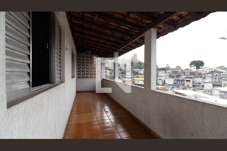 Varanda de casa à venda com 3 quartos, 190m² em Vila Buenos Aires, São Paulo