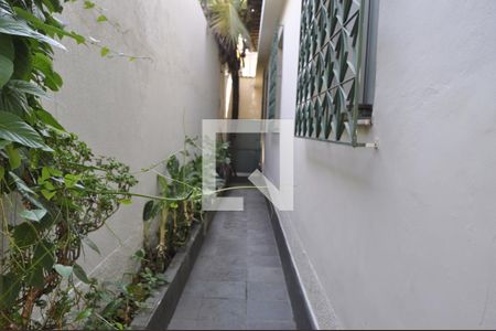 Corredor externo de casa à venda com 3 quartos, 185m² em Riachuelo, Rio de Janeiro