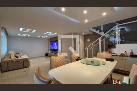 Sala de casa de condomínio à venda com 4 quartos, 504m² em Vargem Grande, Rio de Janeiro