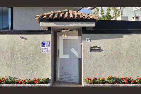 Placa de casa de condomínio à venda com 4 quartos, 504m² em Vargem Grande, Rio de Janeiro