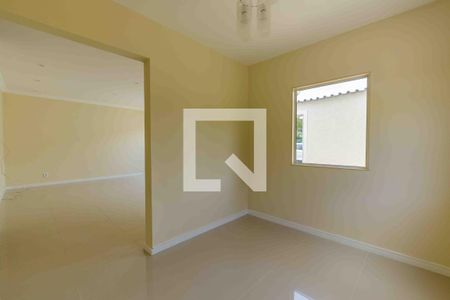 Sala de casa de condomínio à venda com 3 quartos, 245m² em Vargem Pequena, Rio de Janeiro