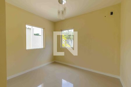 Sala de casa de condomínio à venda com 3 quartos, 245m² em Vargem Pequena, Rio de Janeiro