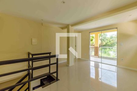 Sala privativa de casa de condomínio à venda com 3 quartos, 245m² em Vargem Pequena, Rio de Janeiro