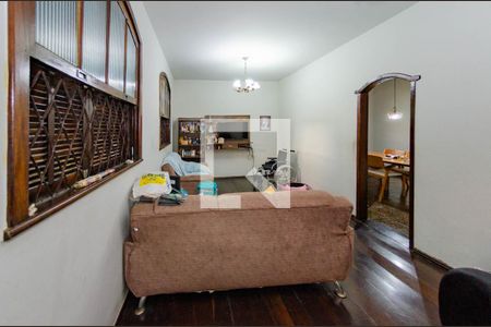 Sala de casa à venda com 4 quartos, 300m² em Padre Eustáquio, Belo Horizonte