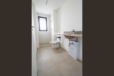 Banheiro Suíte 3 de apartamento para alugar com 3 quartos, 124m² em Alphaville Industrial, Barueri