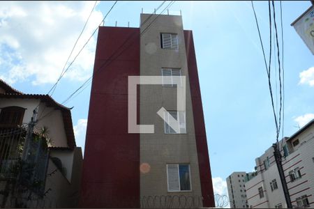 Fachada do bloco de apartamento à venda com 2 quartos, 60m² em Sagrada Família, Belo Horizonte