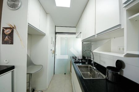 Cozinha de apartamento à venda com 3 quartos, 75m² em Vila Alpina, São Paulo