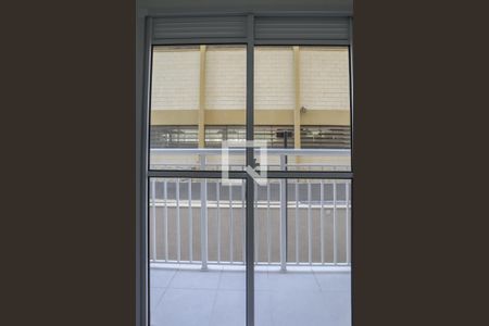 Vista da Sala de apartamento para alugar com 1 quarto, 27m² em Parque Industrial Tomas Edson, São Paulo