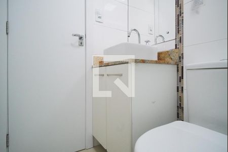 Banheiro de kitnet/studio para alugar com 1 quarto, 30m² em Bom Fim, Porto Alegre