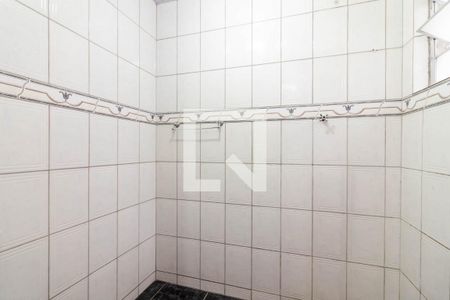 Banheiro 1 de casa para alugar com 2 quartos, 90m² em Vila Carbone, São Paulo
