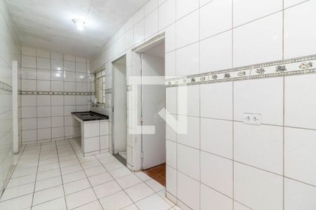 Cozinha e Copa de casa para alugar com 2 quartos, 90m² em Vila Carbone, São Paulo