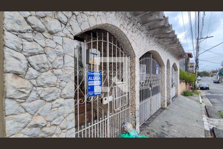 Fachada de casa para alugar com 2 quartos, 90m² em Vila Carbone, São Paulo