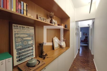 Corredor - Quartos de apartamento à venda com 3 quartos, 230m² em Cambuí, Campinas